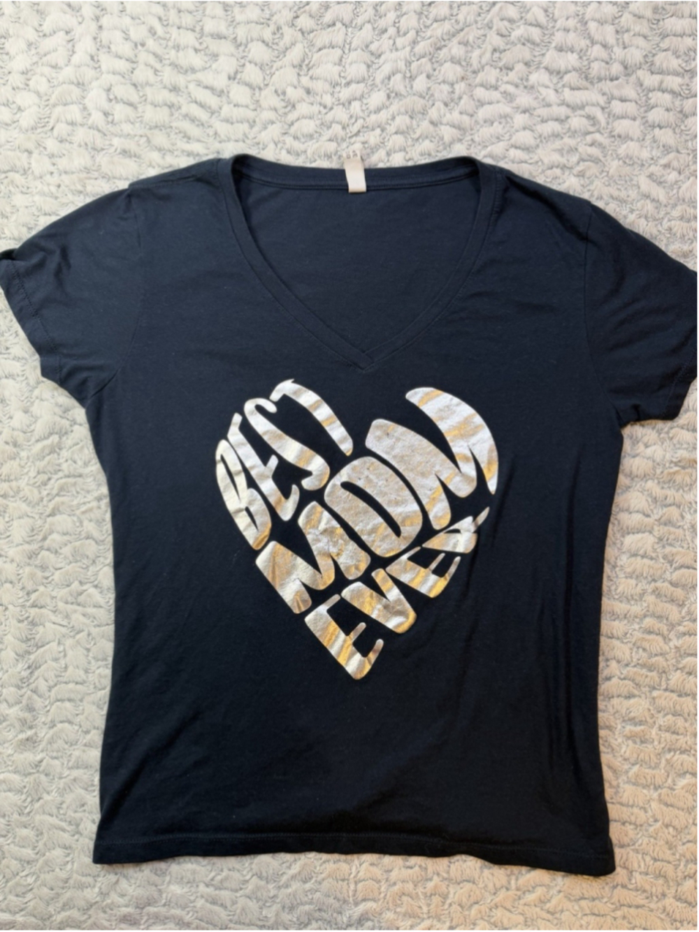 Next Level Women's Black V-Neck Short Sleeve Heart Graphic T-Shirt XXL